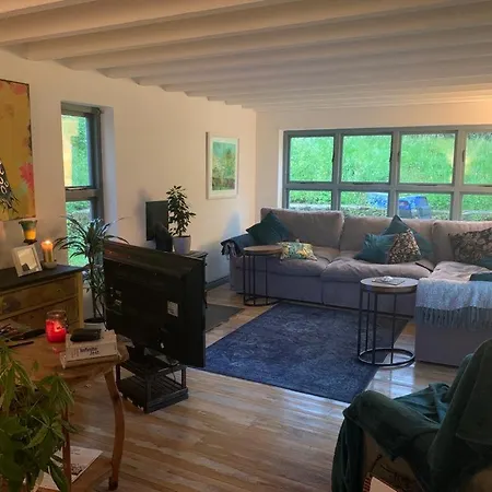 Authentic Leitrim Farmhouse Casa de Férias *