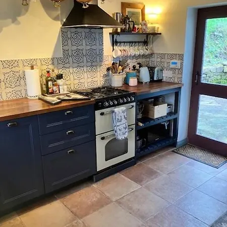 Casa de Férias Authentic Leitrim Farmhouse Manorhamilton