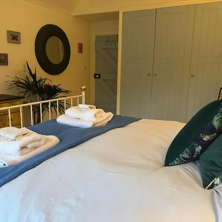 Casa de Férias Authentic Leitrim Farmhouse Manorhamilton