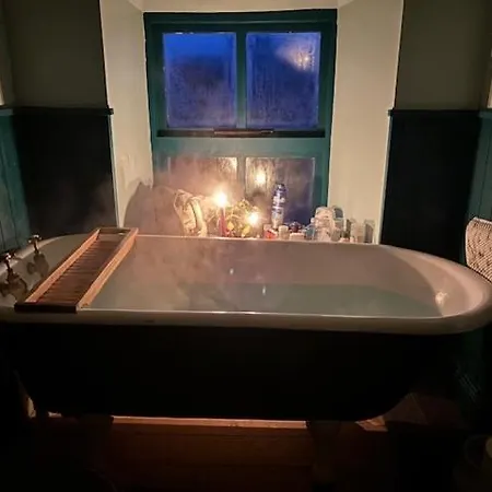 Authentic Leitrim Farmhouse Casa de Férias *